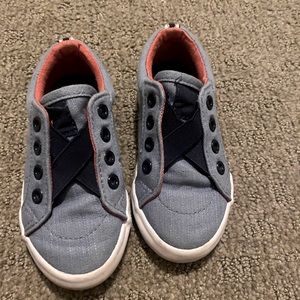 Toddler boys slip on sneakers sz7